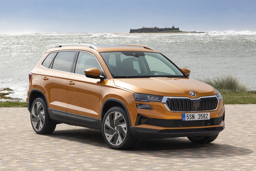2022 Škoda Karoq Style - Front Three-Quarter Wallpaper 850x567 #55