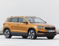 2022 Škoda Karoq Style - Front Three-Quarter Wallpaper 190x150
