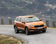 2022 Škoda Karoq Style - Front Three-Quarter Wallpaper 190x150