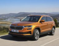 2022 Škoda Karoq Style - Front Three-Quarter Wallpaper 190x150