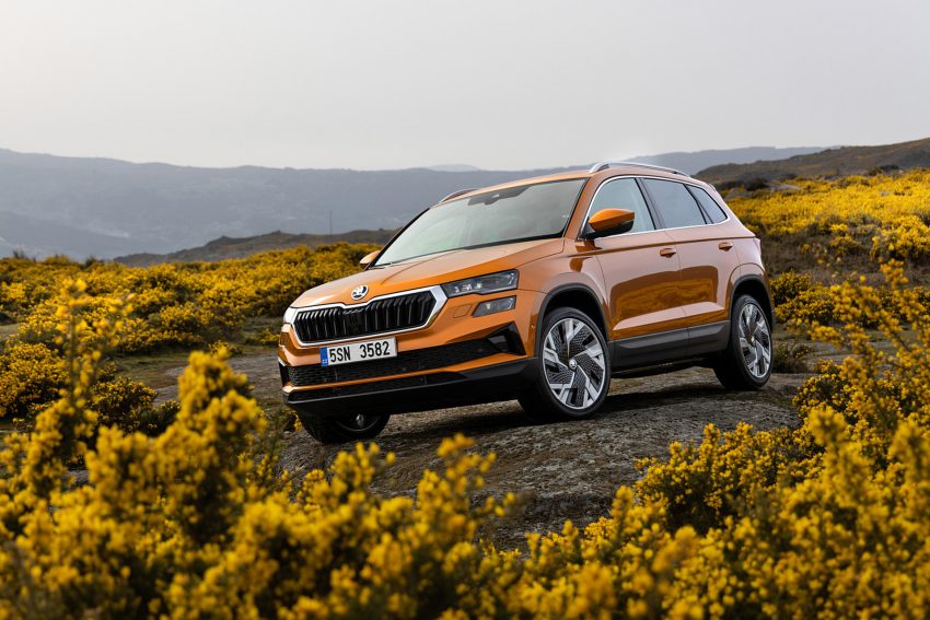 2022 Škoda Karoq Style - Front Three-Quarter Wallpaper 850x567 #58