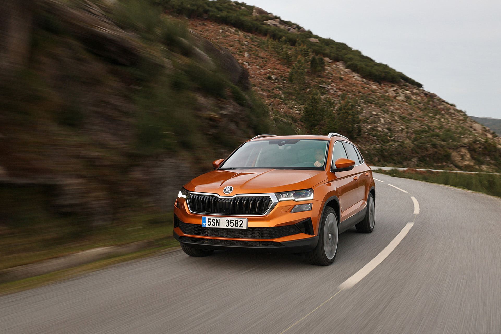 Download 2022 Škoda Karoq Style - Front HD Wallpaper 1921x1281 #18