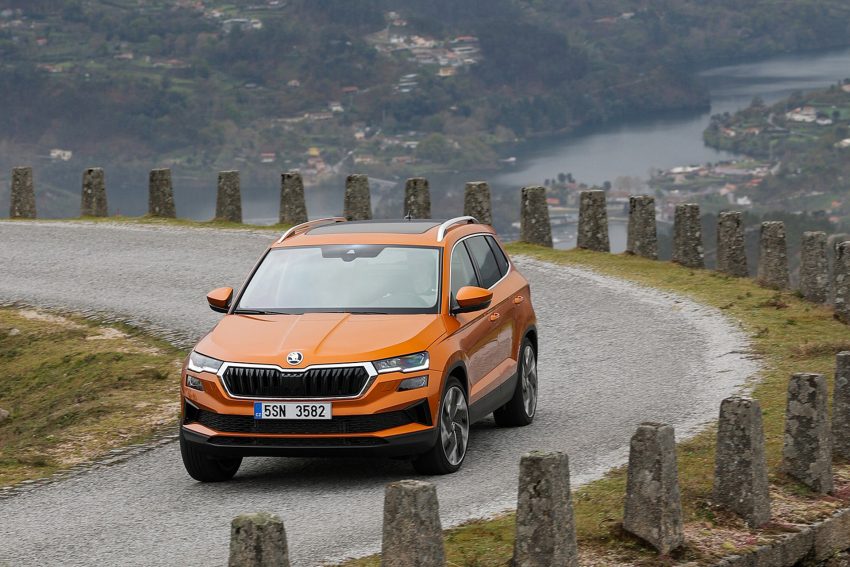 2022 Škoda Karoq Style - Front Wallpaper 850x567 #38