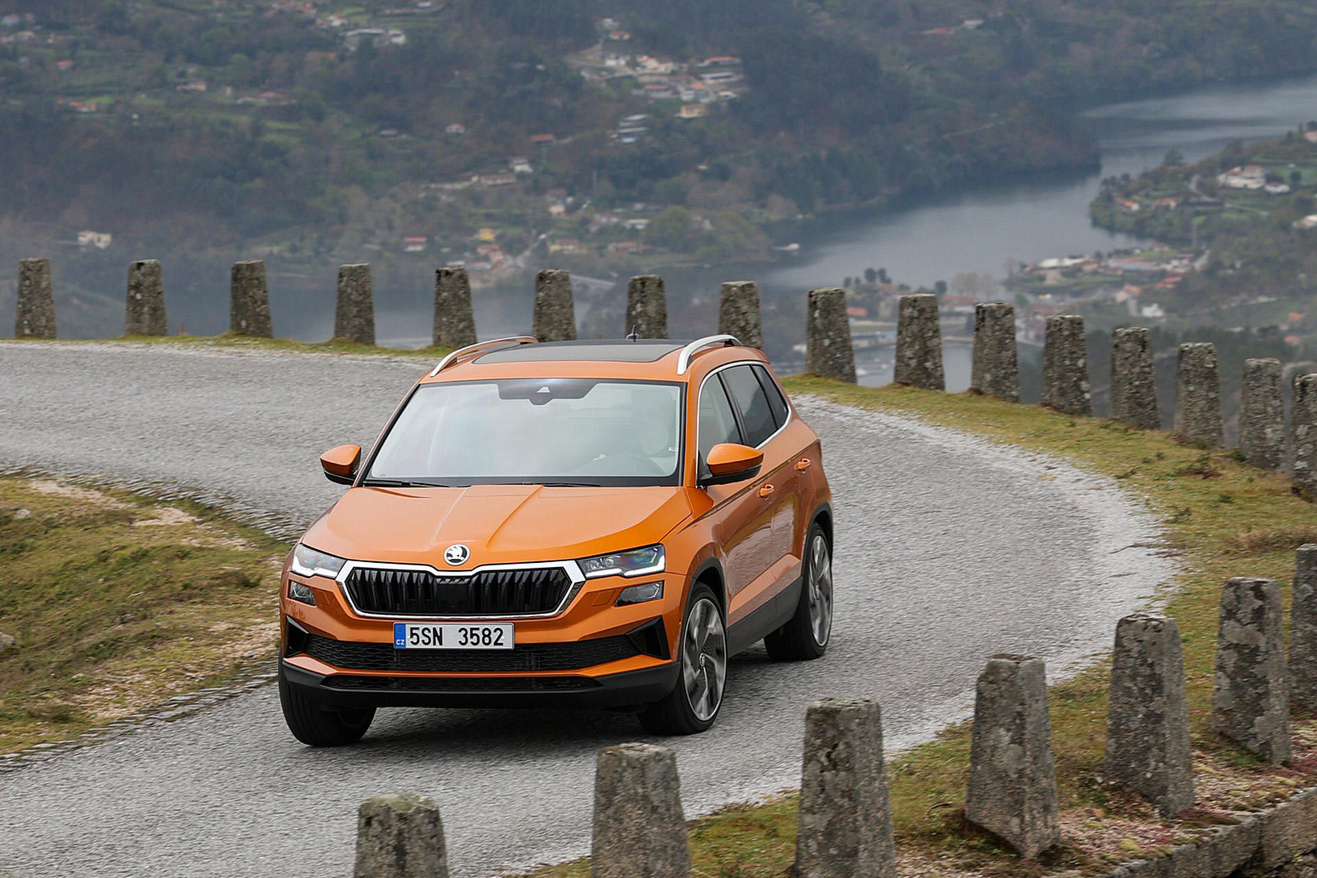 Download 2022 Škoda Karoq Style - Front HD Wallpaper 1921x1281 #38