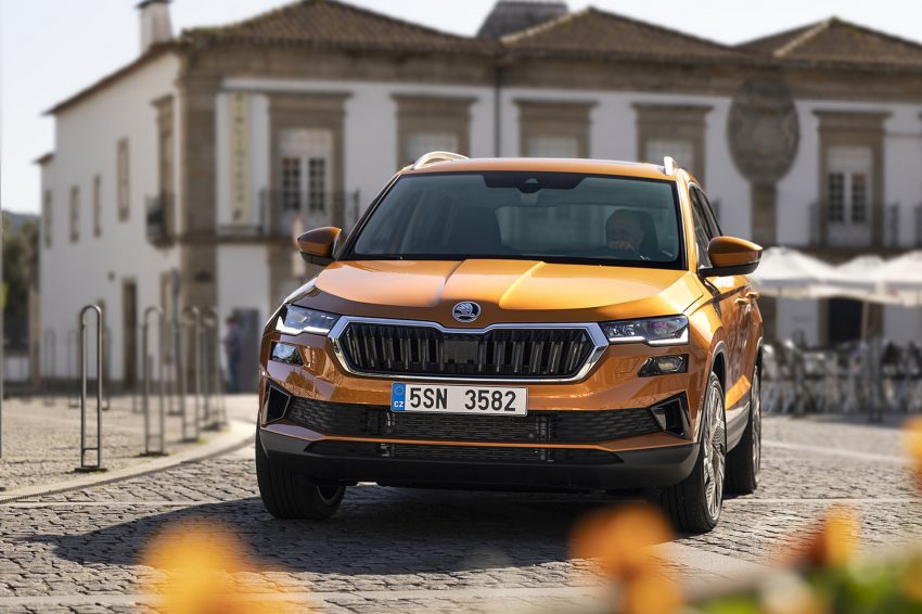 2022 Škoda Karoq Style - Front Wallpaper 850x566 #47