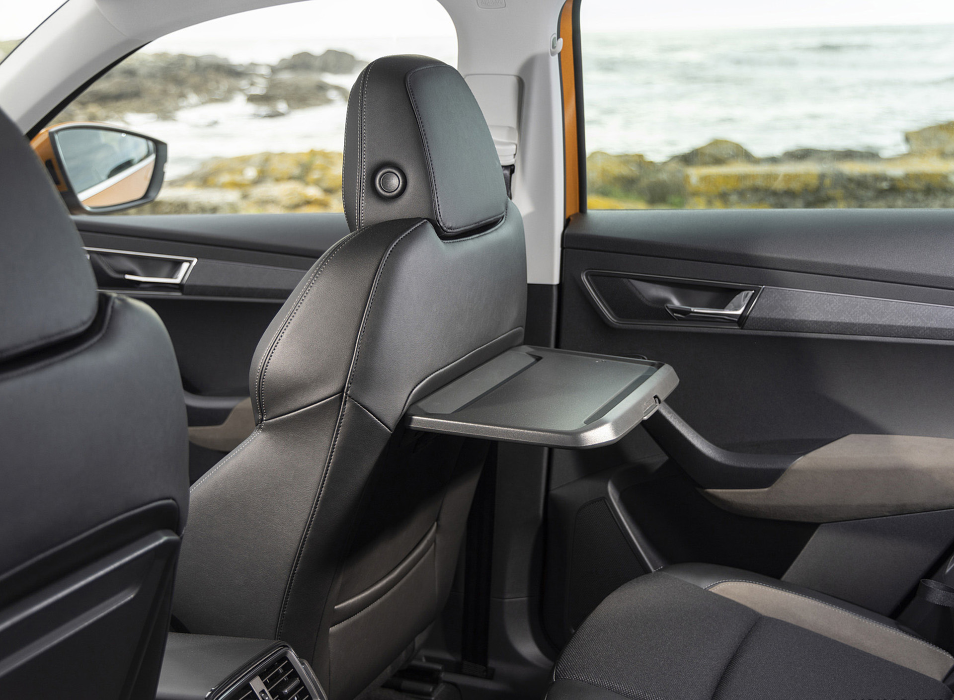 Download 2022 Škoda Karoq Style - Interior HD Wallpaper 1920x1409 #84