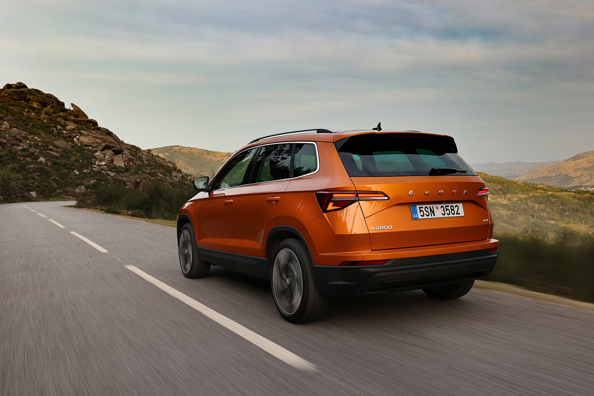 Download 2022 Škoda Karoq Style - Rear Three-Quarter HD Wallpaper 1921x1280 #20