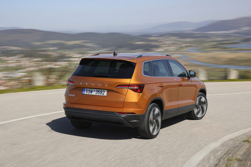 2022 Škoda Karoq Style - Rear Three-Quarter Wallpaper 850x567 #13