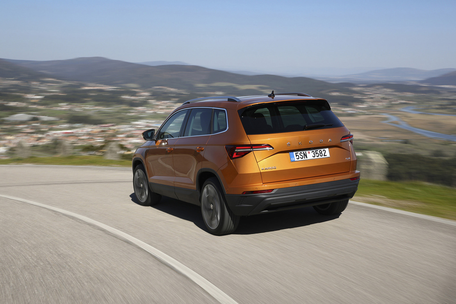 Download 2022 Škoda Karoq Style - Rear Three-Quarter HD Wallpaper 1921x1281 #9