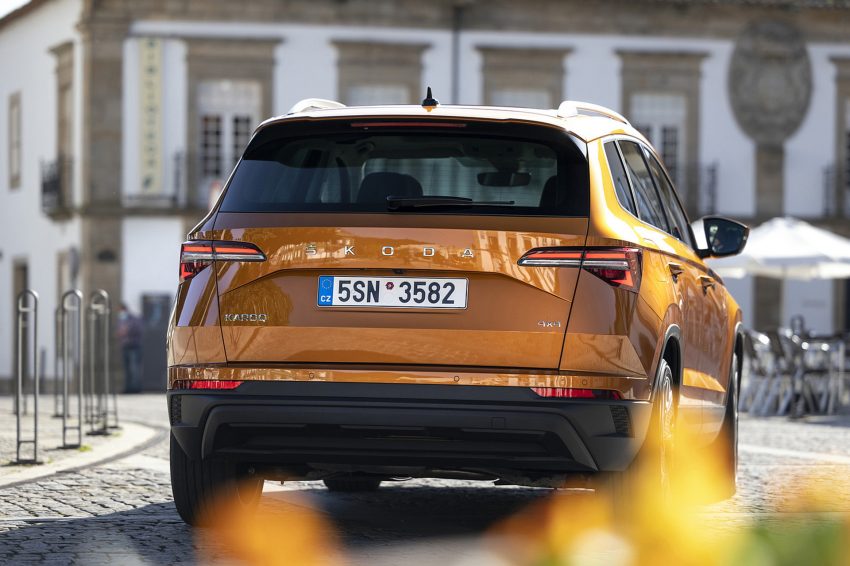 2022 Škoda Karoq Style - Rear Wallpaper 850x566 #53