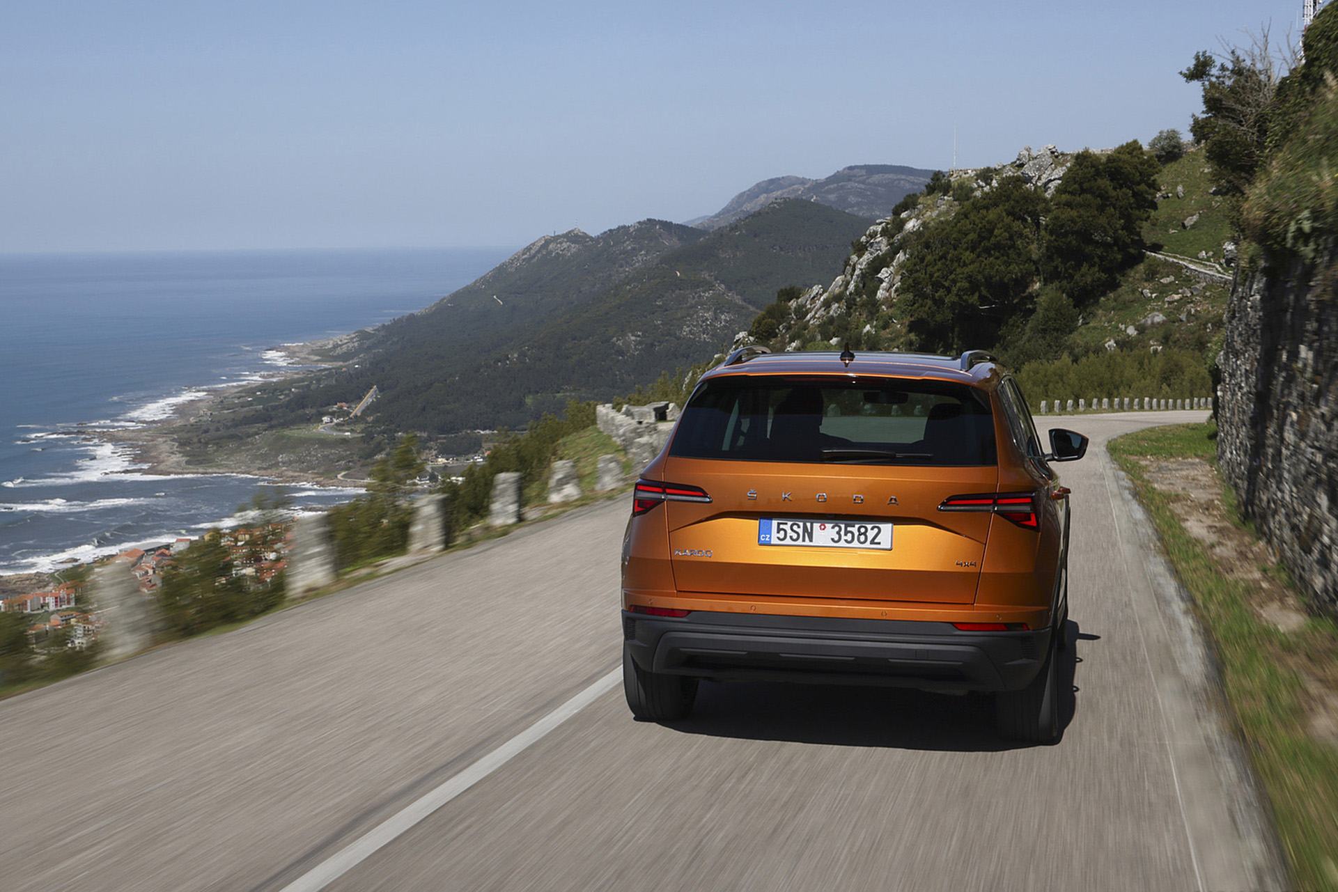 Download 2022 Škoda Karoq Style - Rear HD Wallpaper 1921x1281 #14