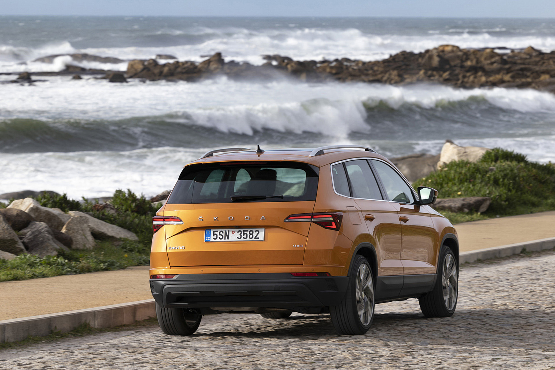 Download 2022 Škoda Karoq Style - Rear HD Wallpaper 1920x1280 #54