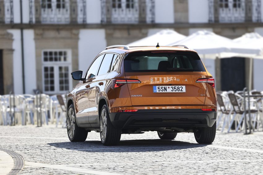 2022 Škoda Karoq Style - Rear Wallpaper 850x567 #49