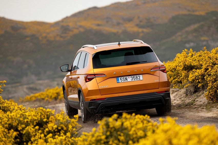 2022 Škoda Karoq Style - Rear Wallpaper 850x566 #35