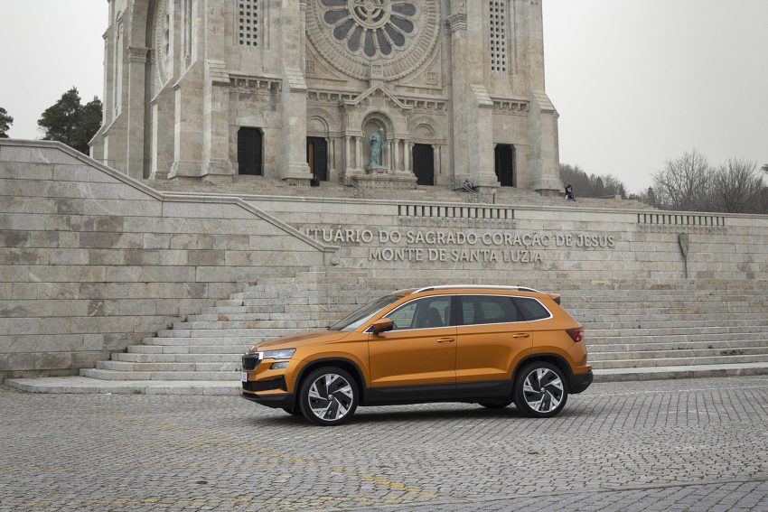 2022 Škoda Karoq Style - Side Wallpaper 850x567 #45