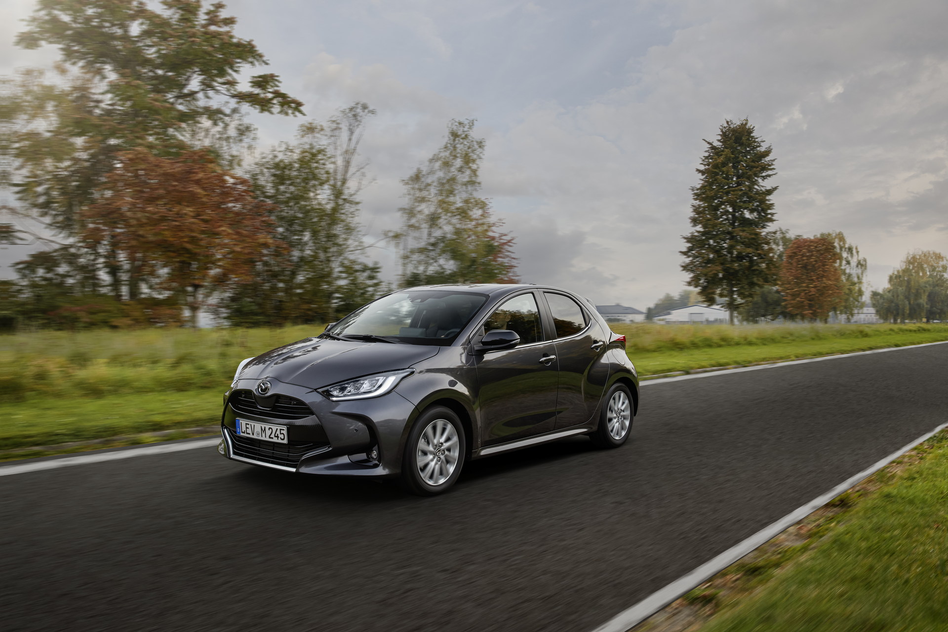 Download 2022 Mazda 2 Hybrid - Front Three-Quarter HD Wallpaper 1920x1280 #1