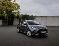 2022 Mazda 2 Hybrid - Front Three-Quarter Wallpaper 190x150