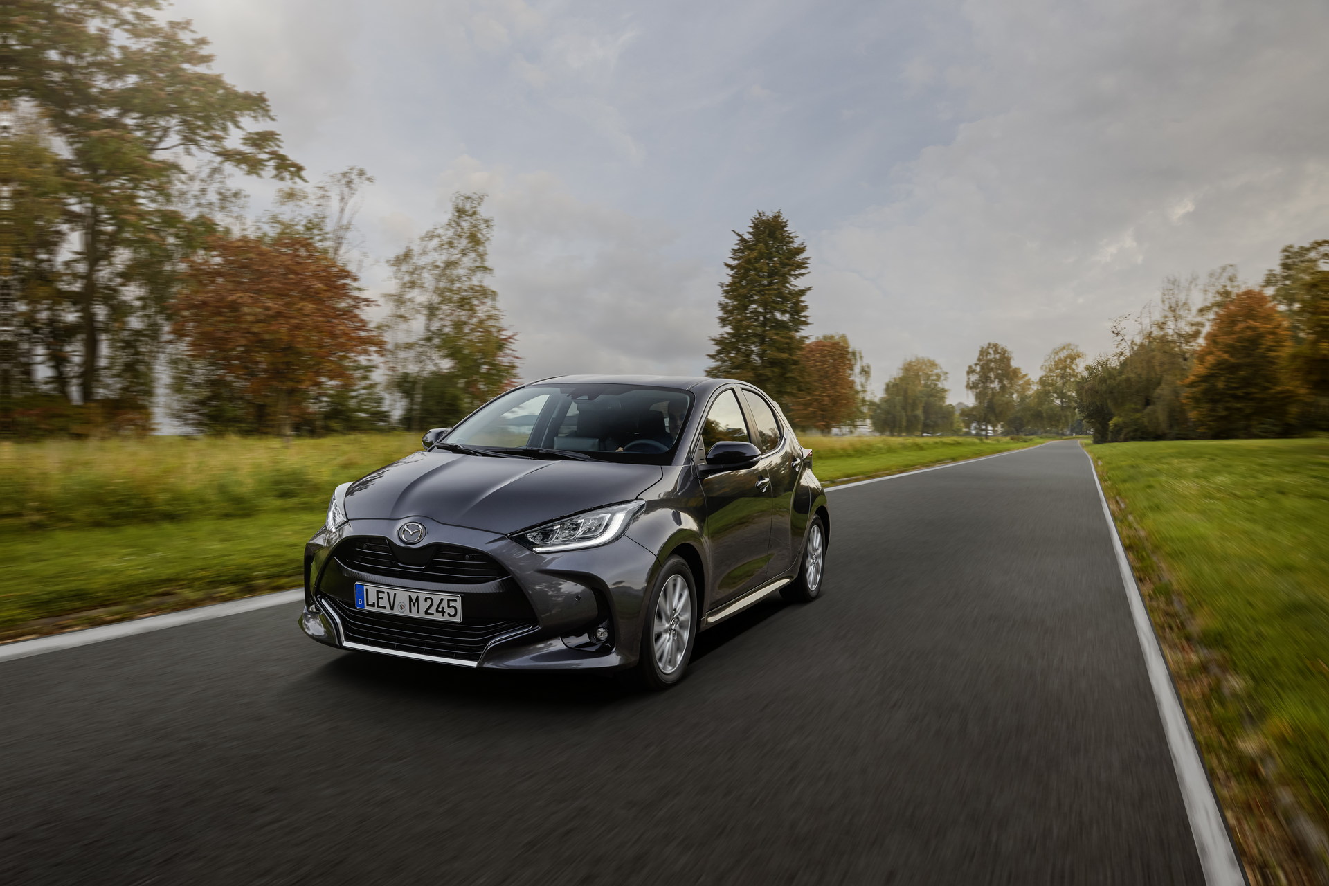Download 2022 Mazda 2 Hybrid - Front Three-Quarter HD Wallpaper 1920x1280 #2