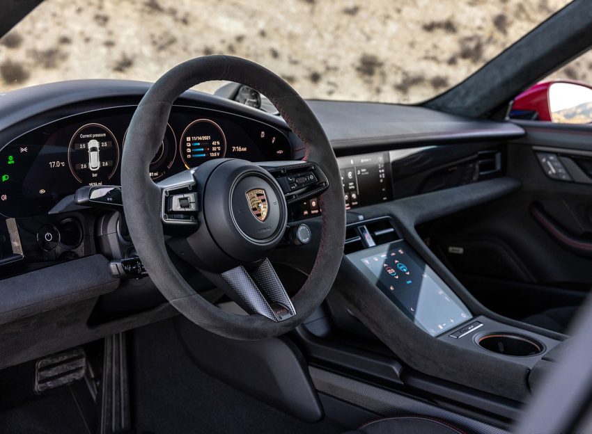 2022 Porsche Taycan GTS Sport Turismo - Interior Wallpaper 850x624 #25