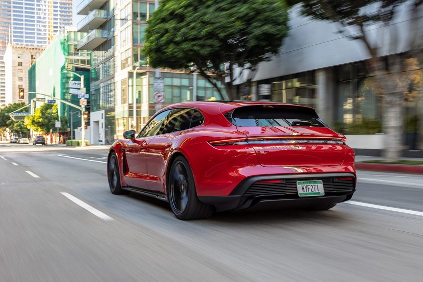 2022 Porsche Taycan GTS Sport Turismo - Rear Three-Quarter Wallpaper 850x567 #17