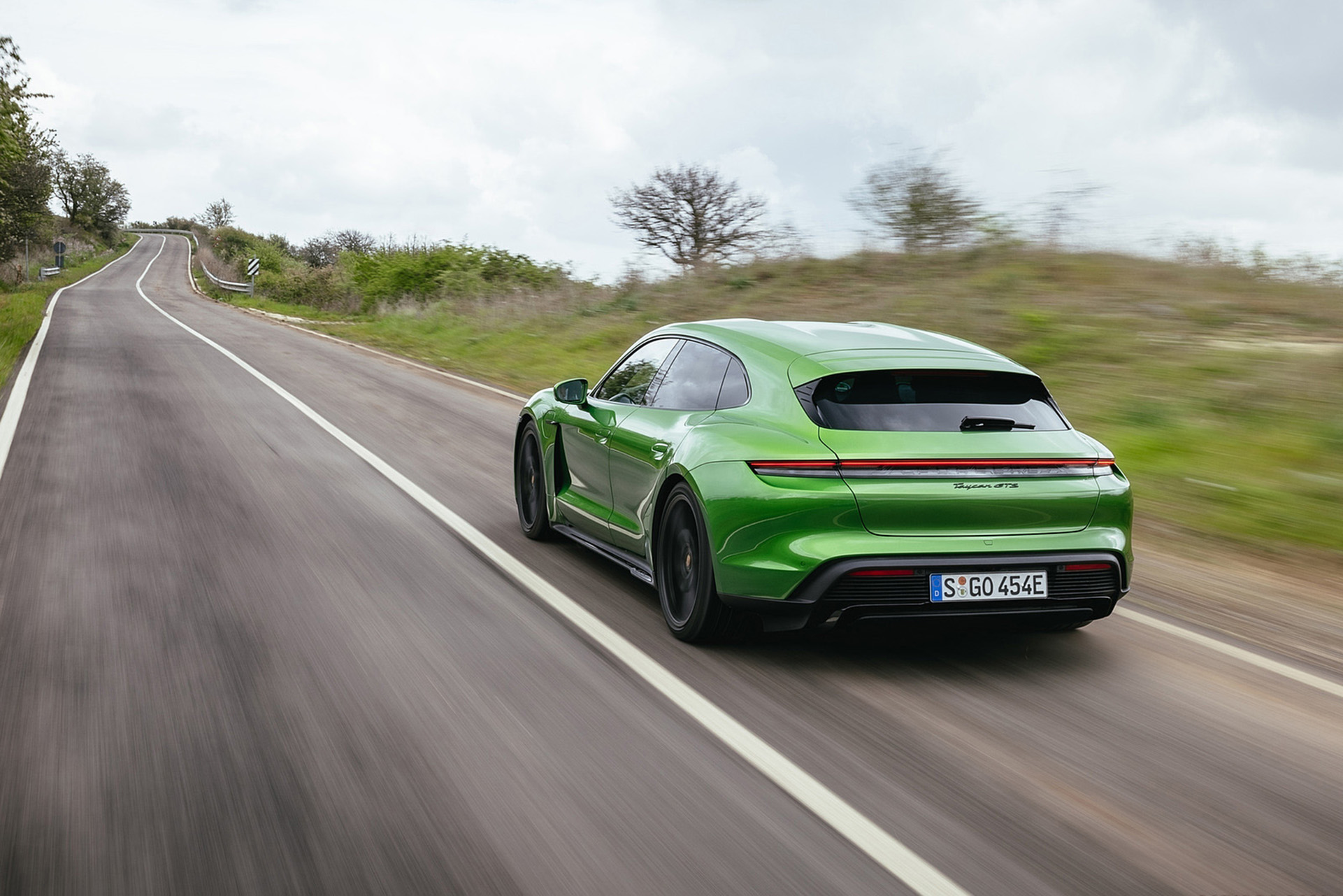 Download 2022 Porsche Taycan GTS Sport Turismo - Rear HD Wallpaper 1921x1281 #34