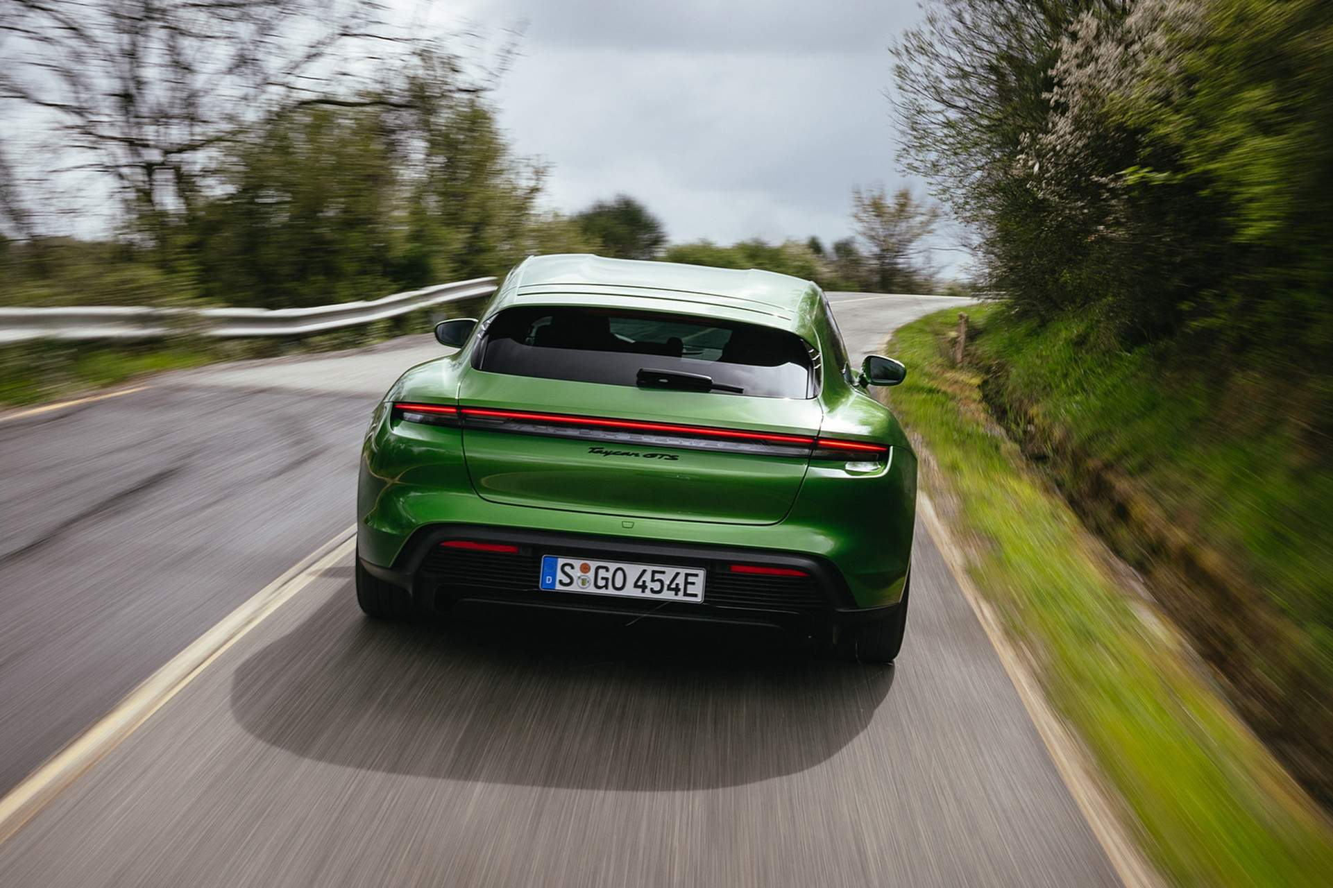 Download 2022 Porsche Taycan GTS Sport Turismo - Rear HD Wallpaper 1921x1280 #38