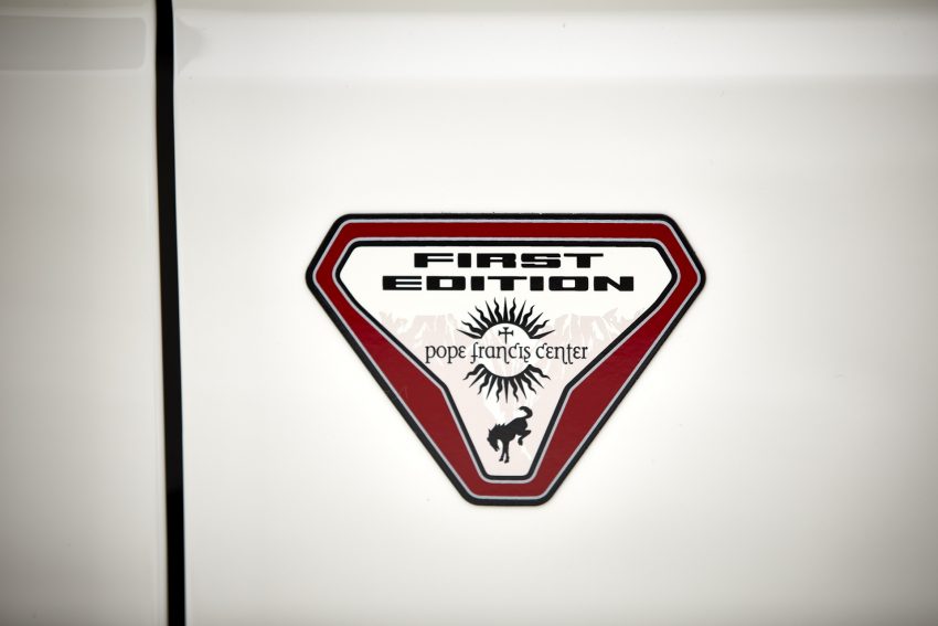 2021 Ford Bronco Pope Francis Center Edition - Badge Wallpaper 850x567 #9
