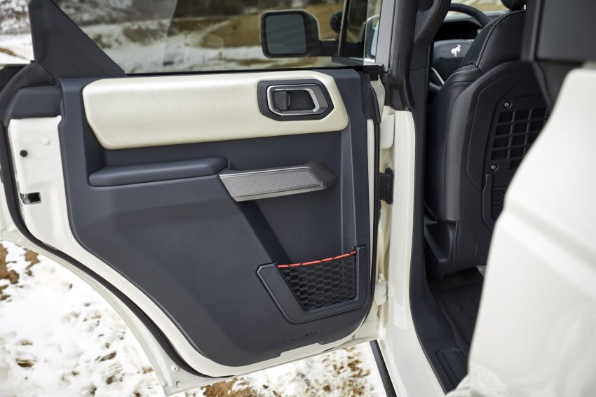 2021 Ford Bronco Pope Francis Center Edition - Detail Wallpaper 850x567 #8