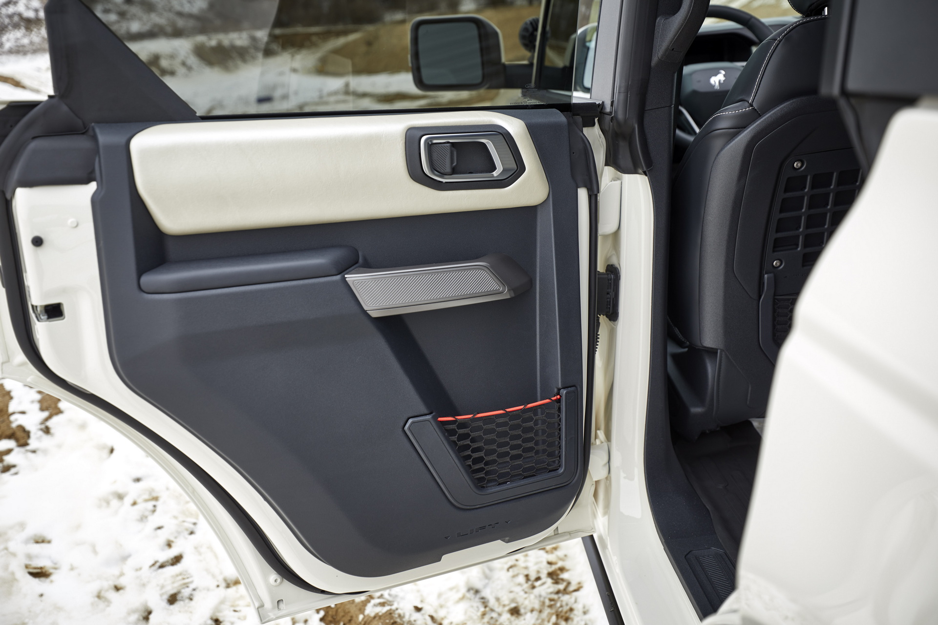 Download 2021 Ford Bronco Pope Francis Center Edition - Detail HD Wallpaper 1920x1280 #8