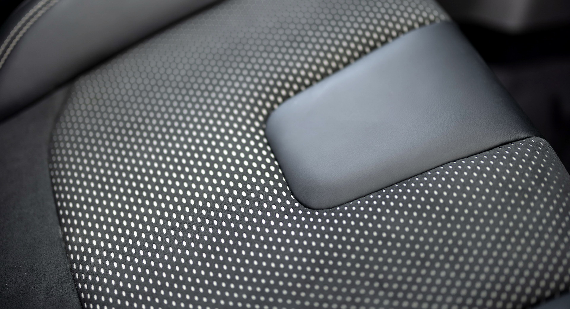 Download 2022 Ford Bronco Raptor - Interior, Seats HD Wallpaper 1921x1043 #47