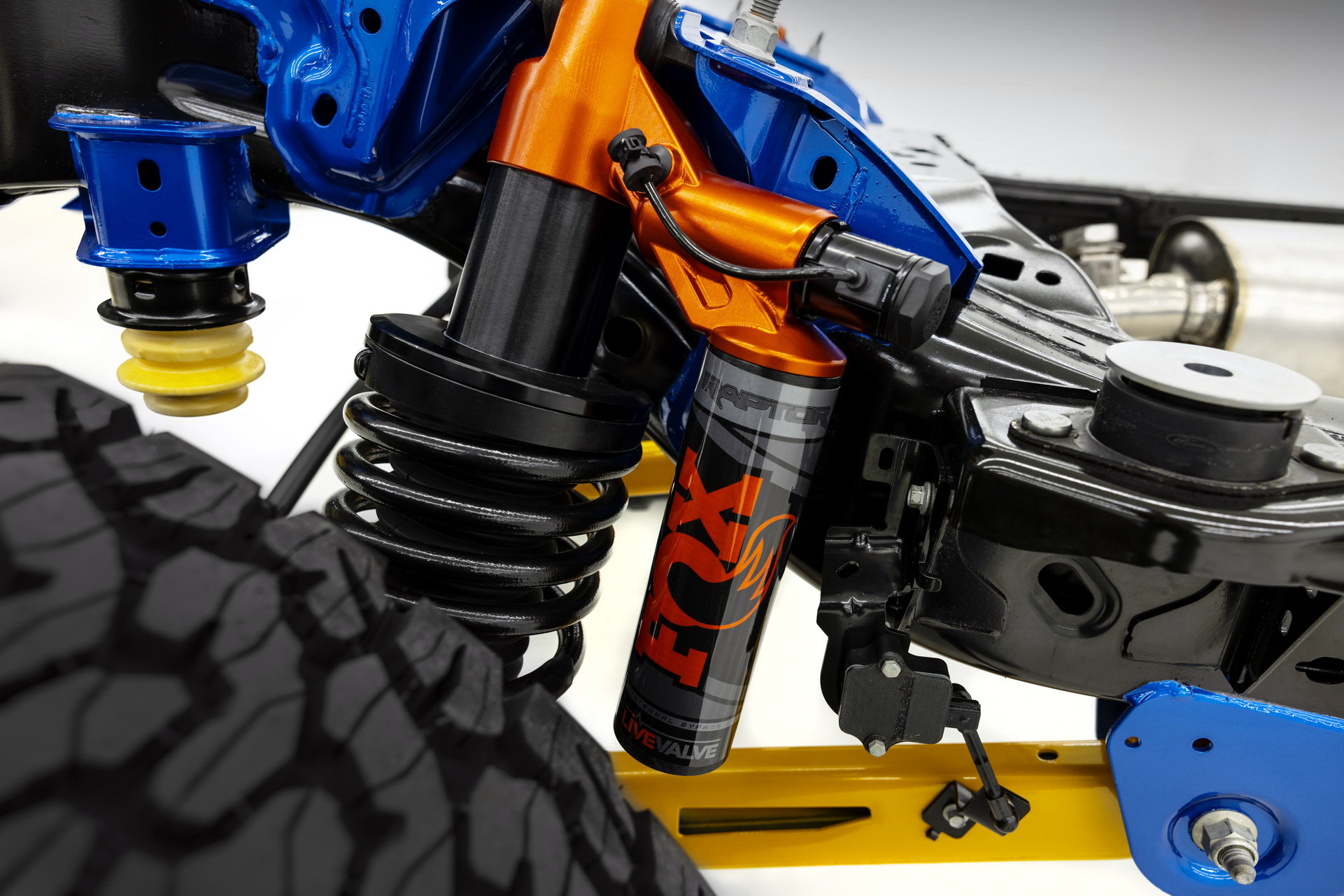 Download 2022 Ford Bronco Raptor - Suspension HD Wallpaper 1921x1281 #58
