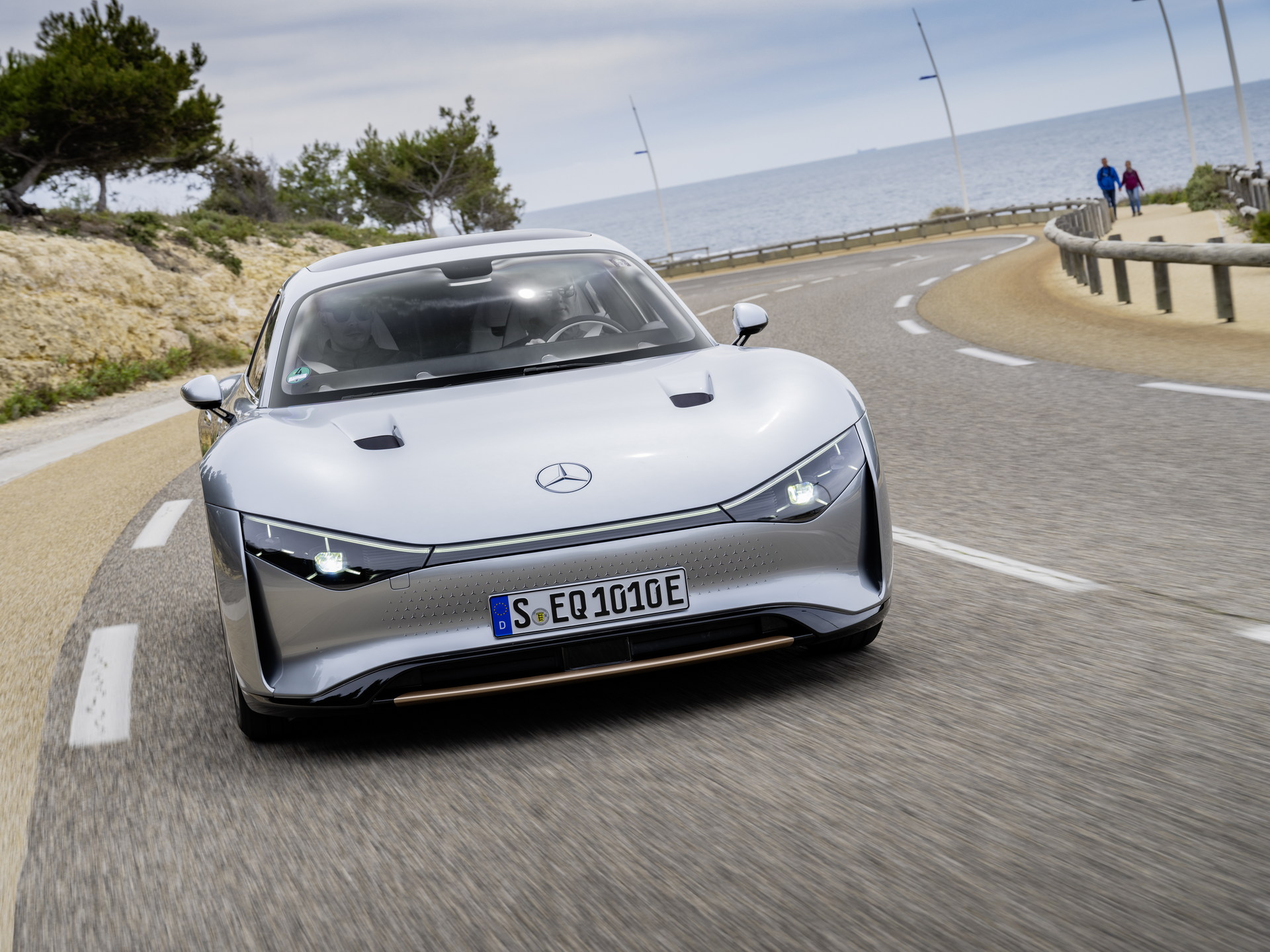 Download 2022 Mercedes-Benz Vision EQXX - Front HD Wallpaper 1920x1440 #17