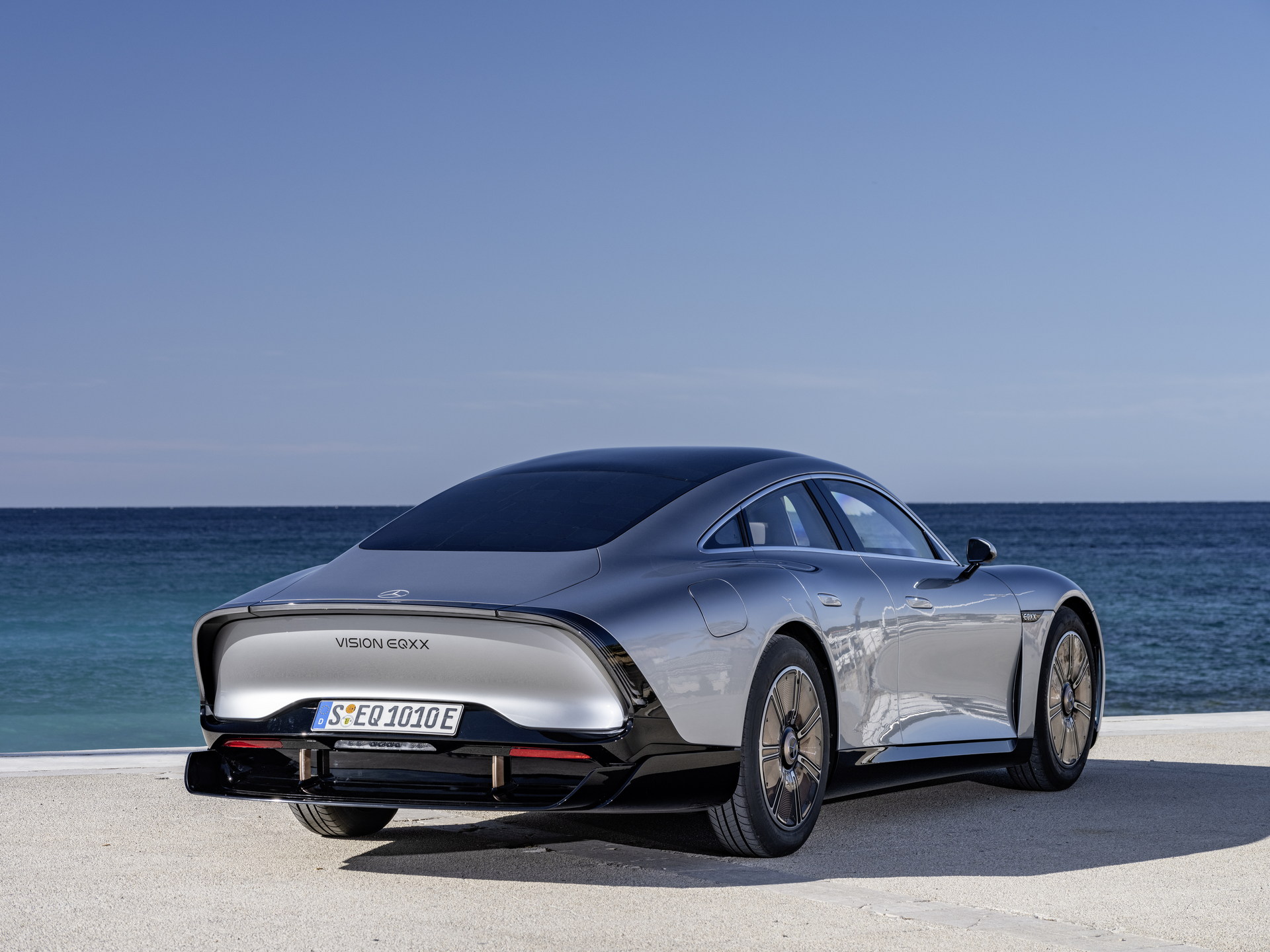 Download 2022 Mercedes-Benz Vision EQXX - Rear Three-Quarter HD Wallpaper 1920x1440 #29
