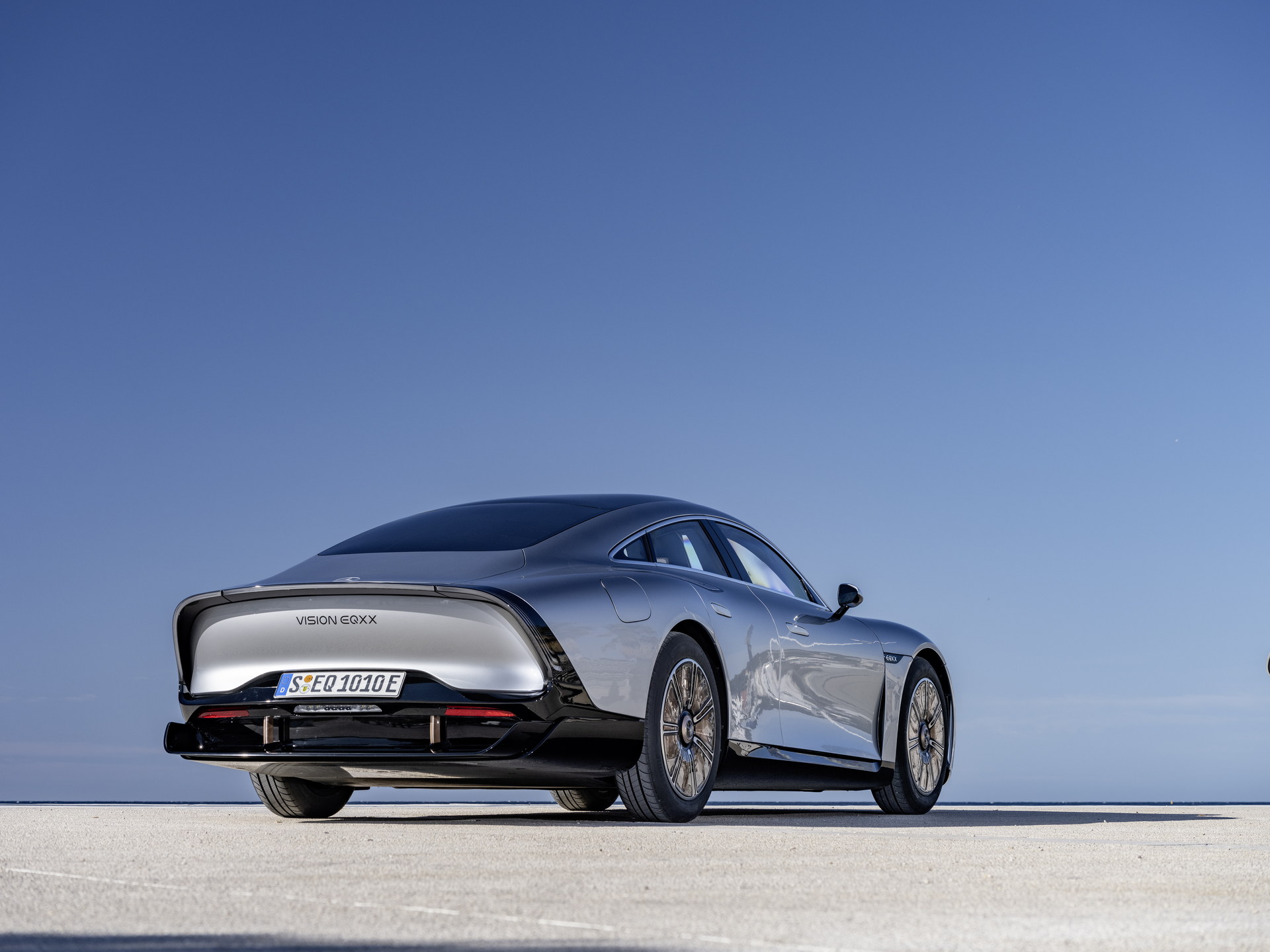 Download 2022 Mercedes-Benz Vision EQXX - Rear Three-Quarter HD Wallpaper 1920x1440 #30