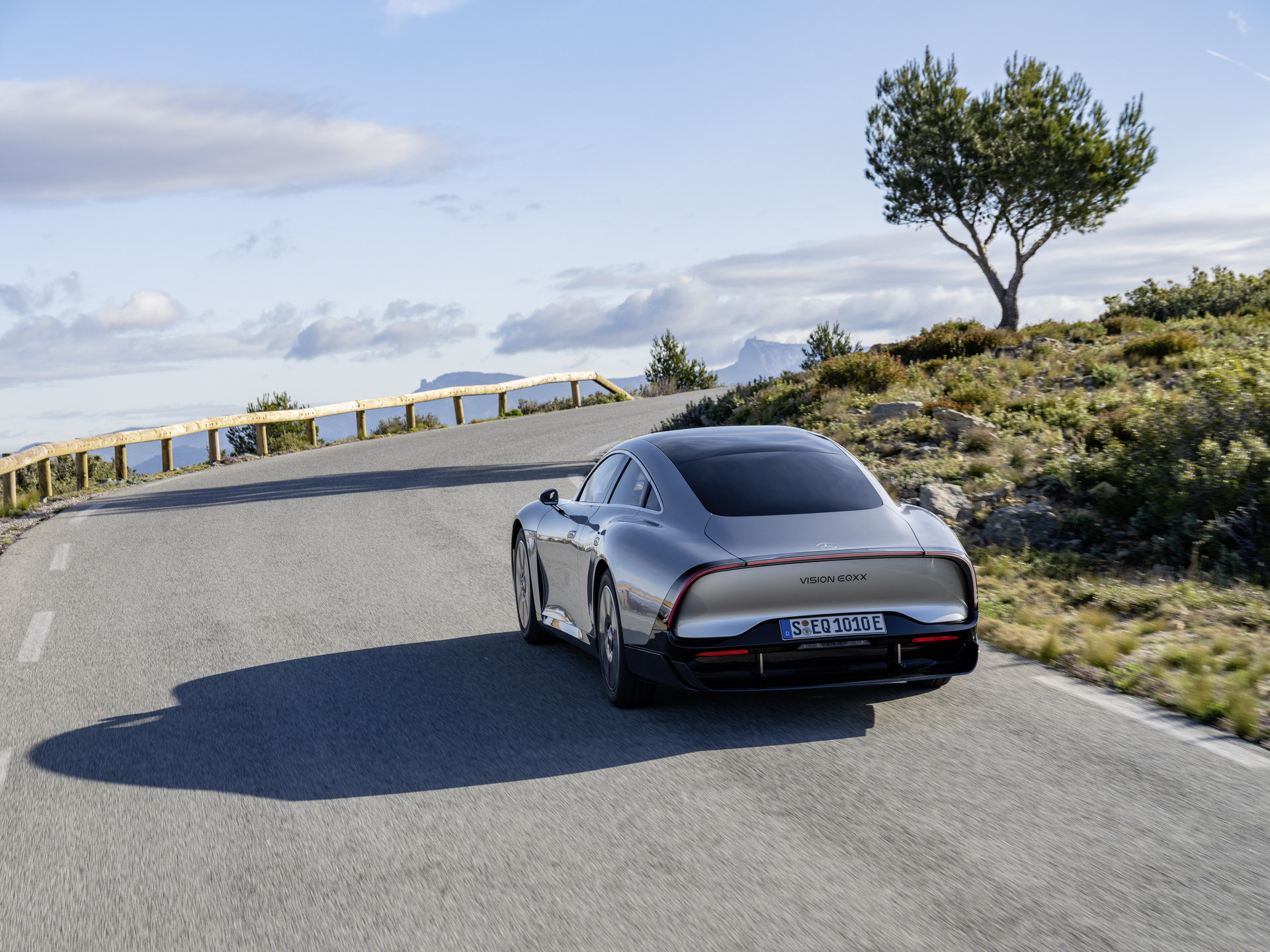 Download 2022 Mercedes-Benz Vision EQXX - Rear HD Wallpaper 1920x1440 #13