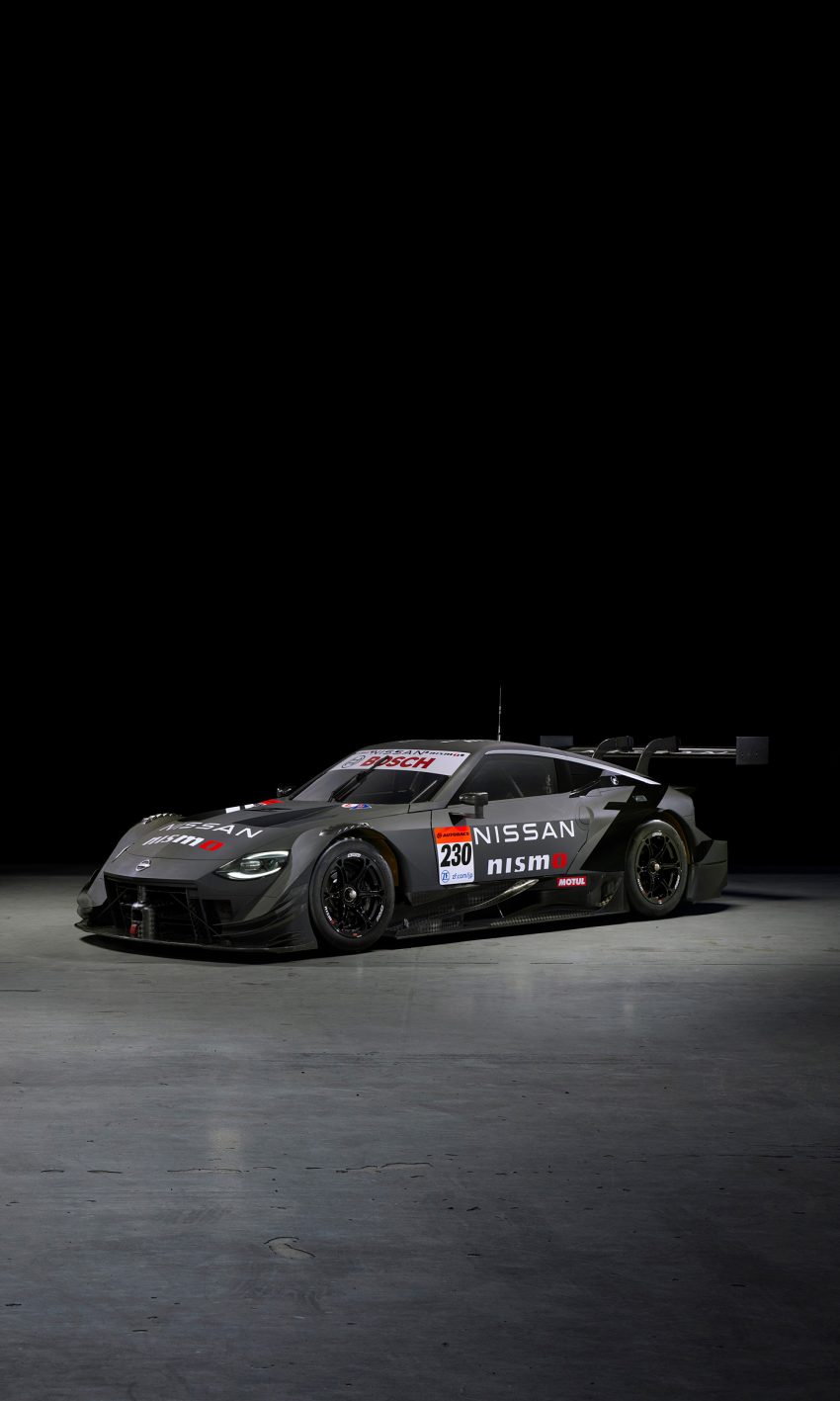 2022 Nissan Z GT500 - Front Three-Quarter Phone Wallpaper 850x1417 #2