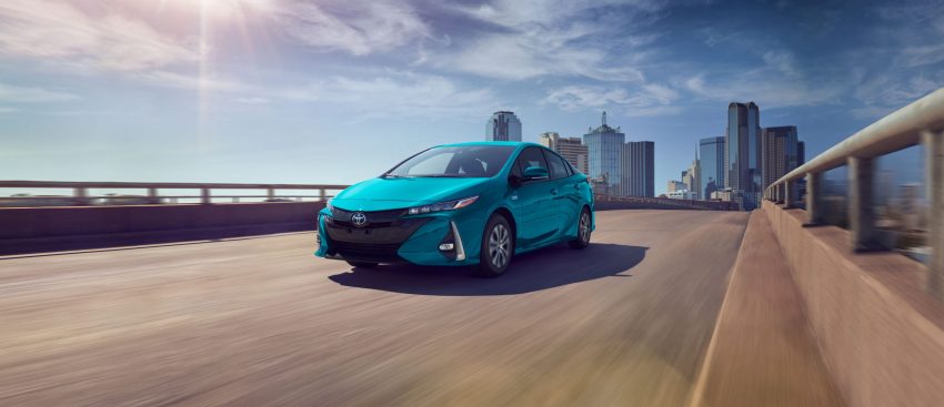 2022 Toyota Prius Prime - Front Three-Quarter Wallpaper 850x367 #37