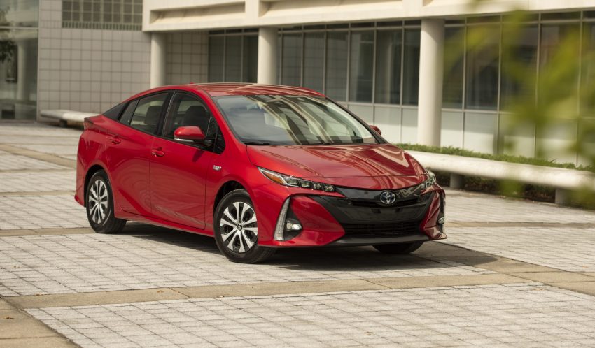 2022 Toyota Prius Prime - Front Three-Quarter Wallpaper 850x498 #1