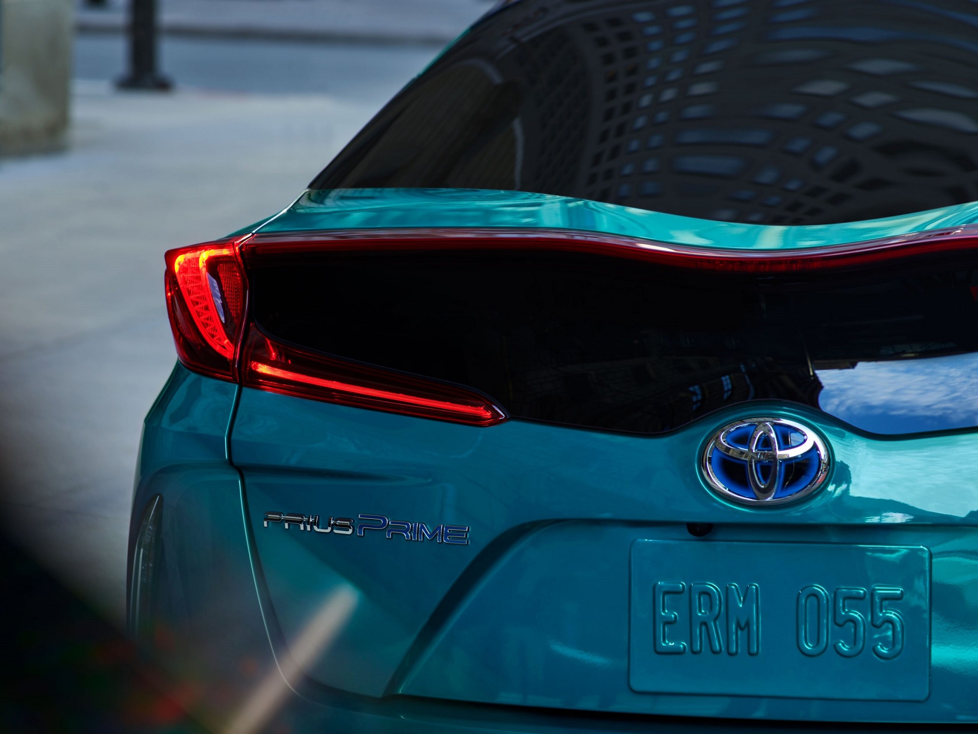 Download 2022 Toyota Prius Prime - Tail Light HD Wallpaper 1920x1440 #40