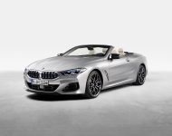 2023 BMW M850i xDrive Convertible - Front Three-Quarter Wallpaper 190x150