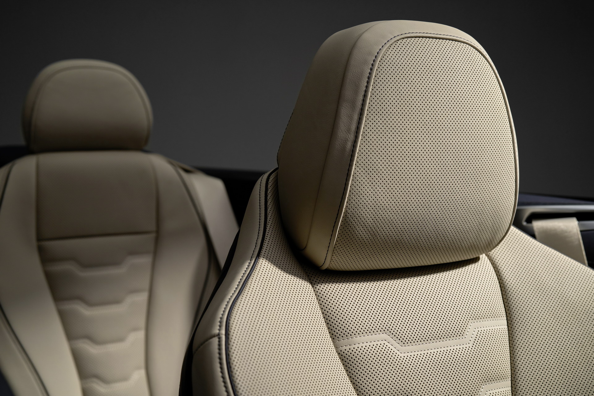 Download 2023 BMW M850i xDrive Convertible - Interior, Seats HD Wallpaper 1921x1281 #26