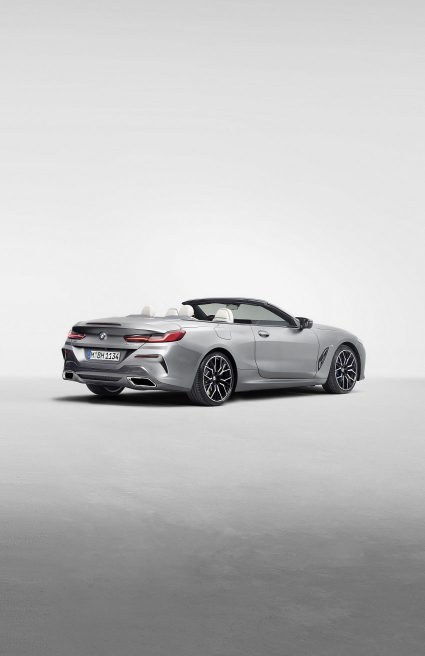 2023 BMW M850i xDrive Convertible - Rear Three-Quarter Phone Wallpaper 850x1312 #17