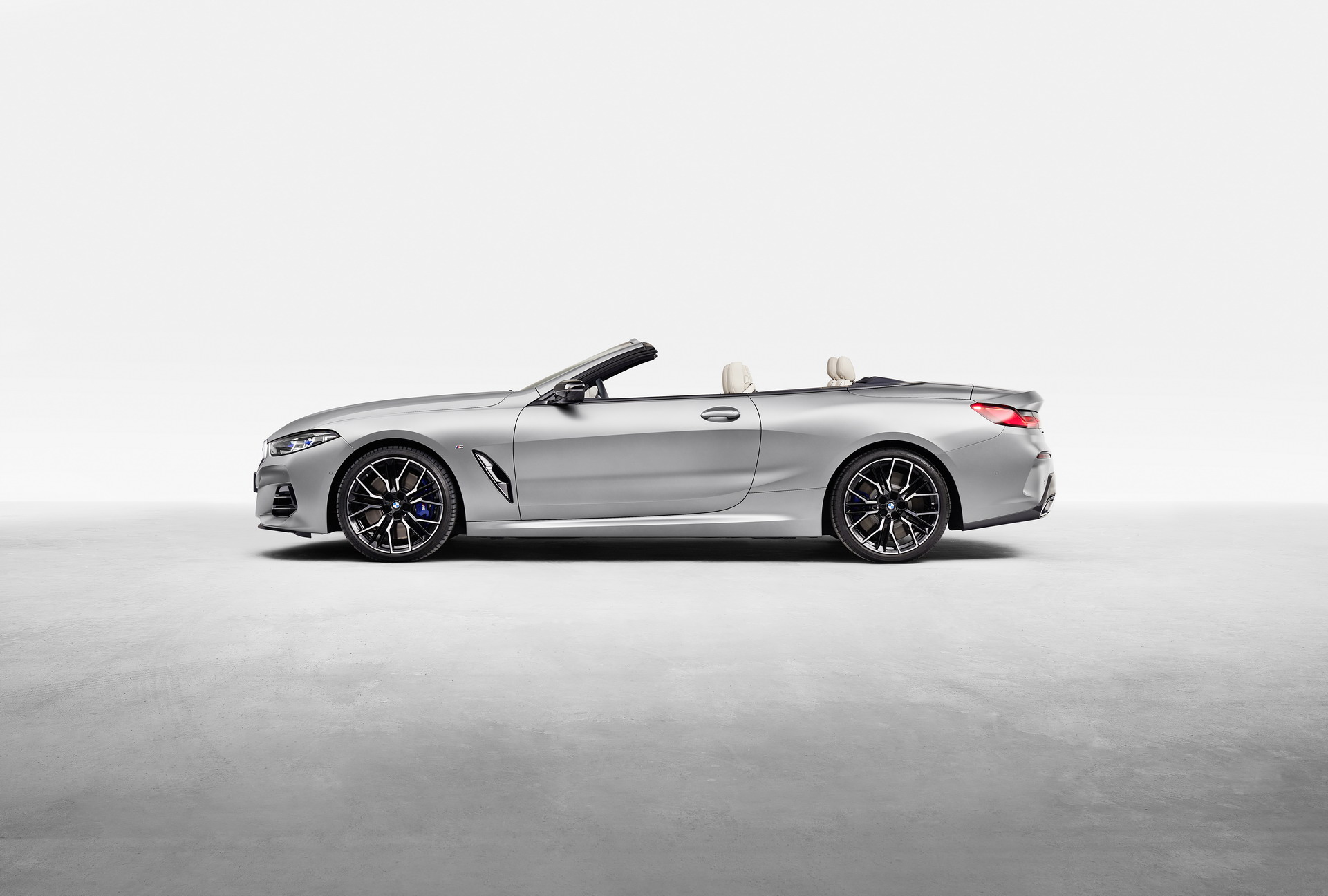 Download 2023 BMW M850i xDrive Convertible - Side HD Wallpaper 1921x1296 #18