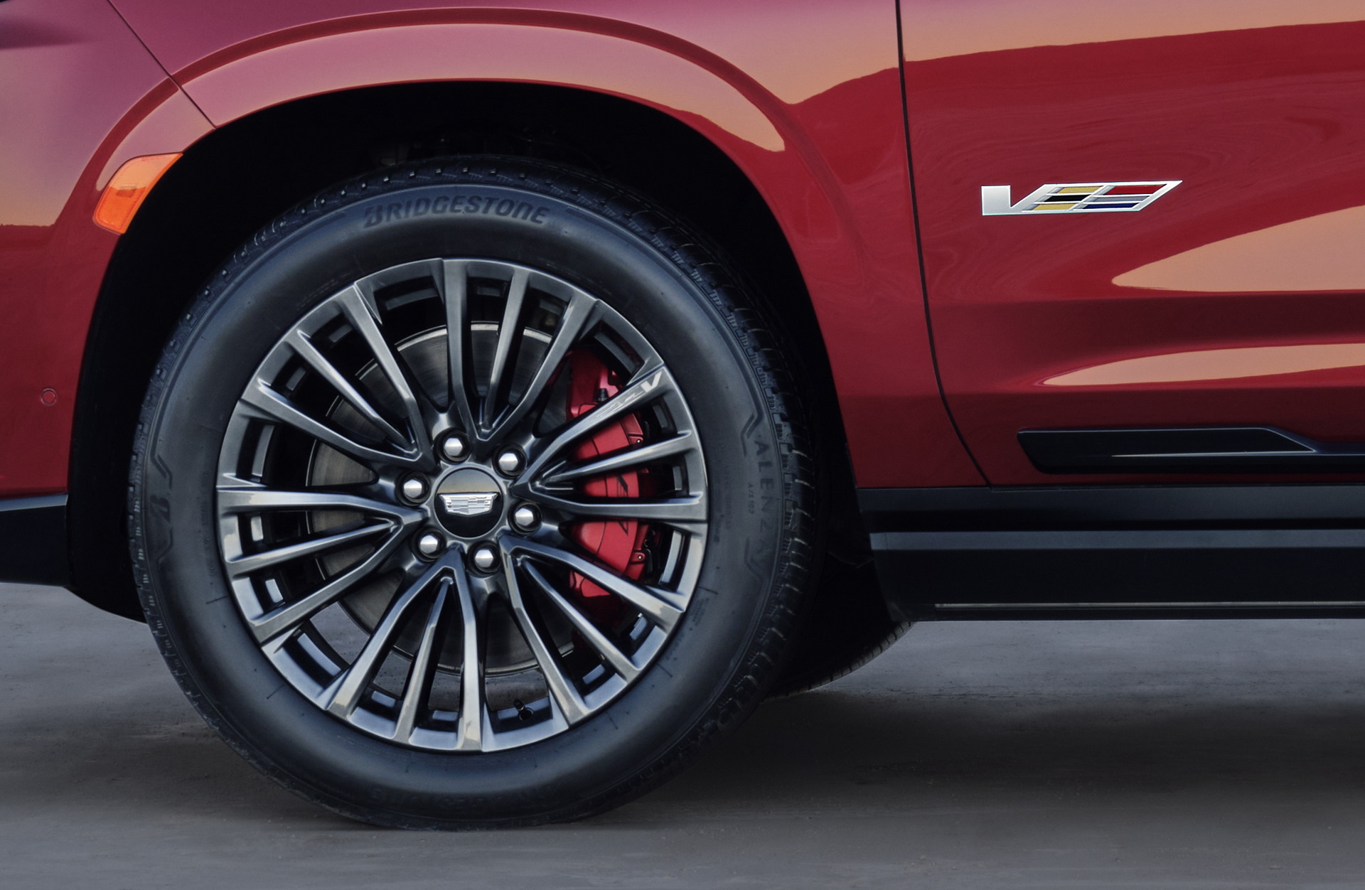 Download 2023 Cadillac Escalade-V - Wheel HD Wallpaper 1920x1252 #12