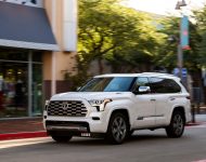 2023 Toyota Sequoia Capstone - Front Three-Quarter Wallpaper 190x150