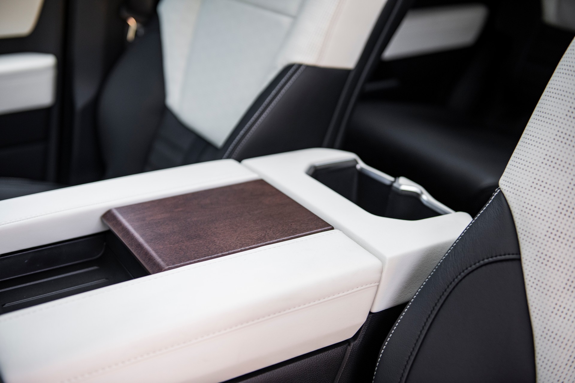 Download 2023 Toyota Sequoia Capstone - Interior, Detail HD Wallpaper 1920x1280 #97