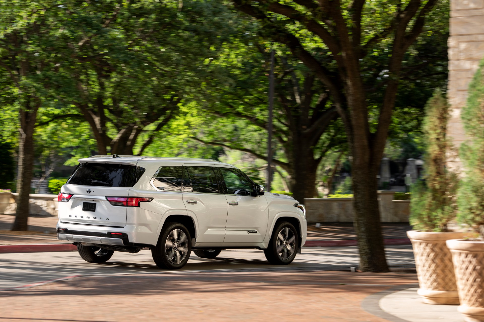 Download 2023 Toyota Sequoia Capstone - Rear Three-Quarter HD Wallpaper 1920x1280 #55