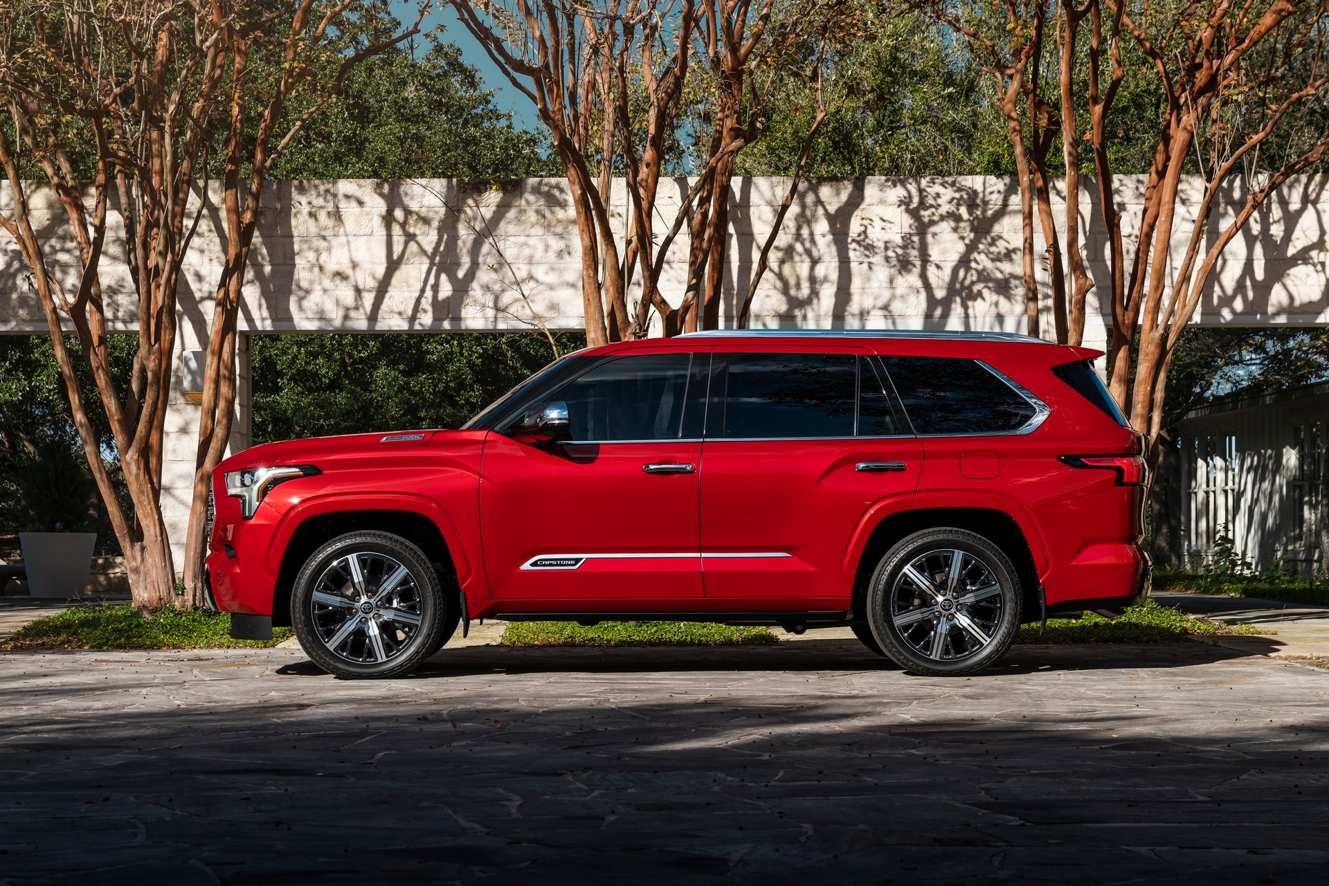 Download 2023 Toyota Sequoia Capstone - Side HD Wallpaper 1920x1280 #3