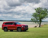 2023 Toyota Sequoia Limited - Front Three-Quarter Wallpaper 190x150