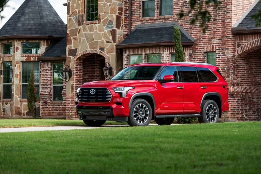 2023 Toyota Sequoia Limited - Front Three-Quarter Wallpaper 850x565 #4